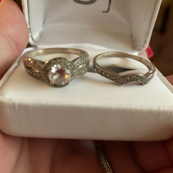 Sterling Silver Round Stone wedding ring - Picture 2 of 2